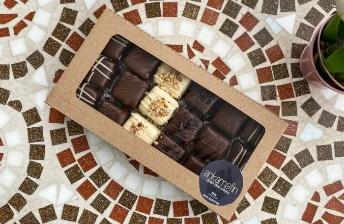 Minjoni BOX 18